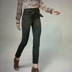 WHITE HOUSE BLACK MARKET WOMANS SLIM CROP PANT/ SIZE 2 HIGH RISE/FOREST GREEN